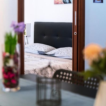 Very Well Apartment Porto Torres Exterior photo