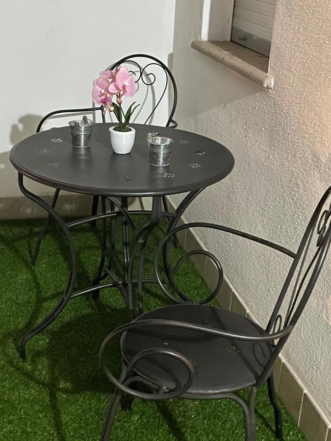 Very Well Apartment Porto Torres Exterior photo